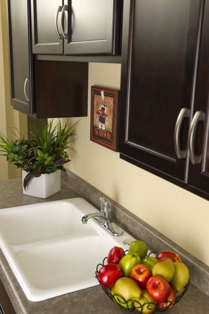 213 Langside Street - Photo 2 of 7