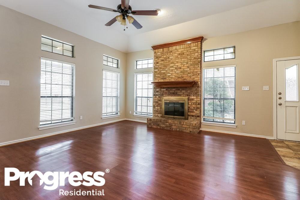 4844 Barberry Dr - Photo 3 of 14