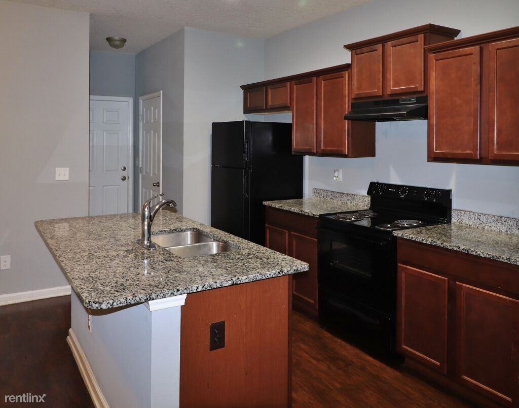 691 Herman St - Photo 3 of 12