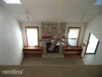 1376 N Northridge Pkwy - Photo 2 of 14