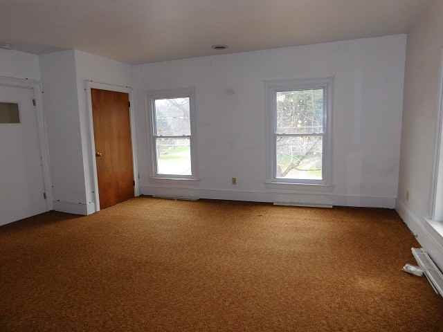 21 N Main St - Photo 3 of 10