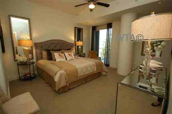 3rd Street & Congress - Photo 3 of 8