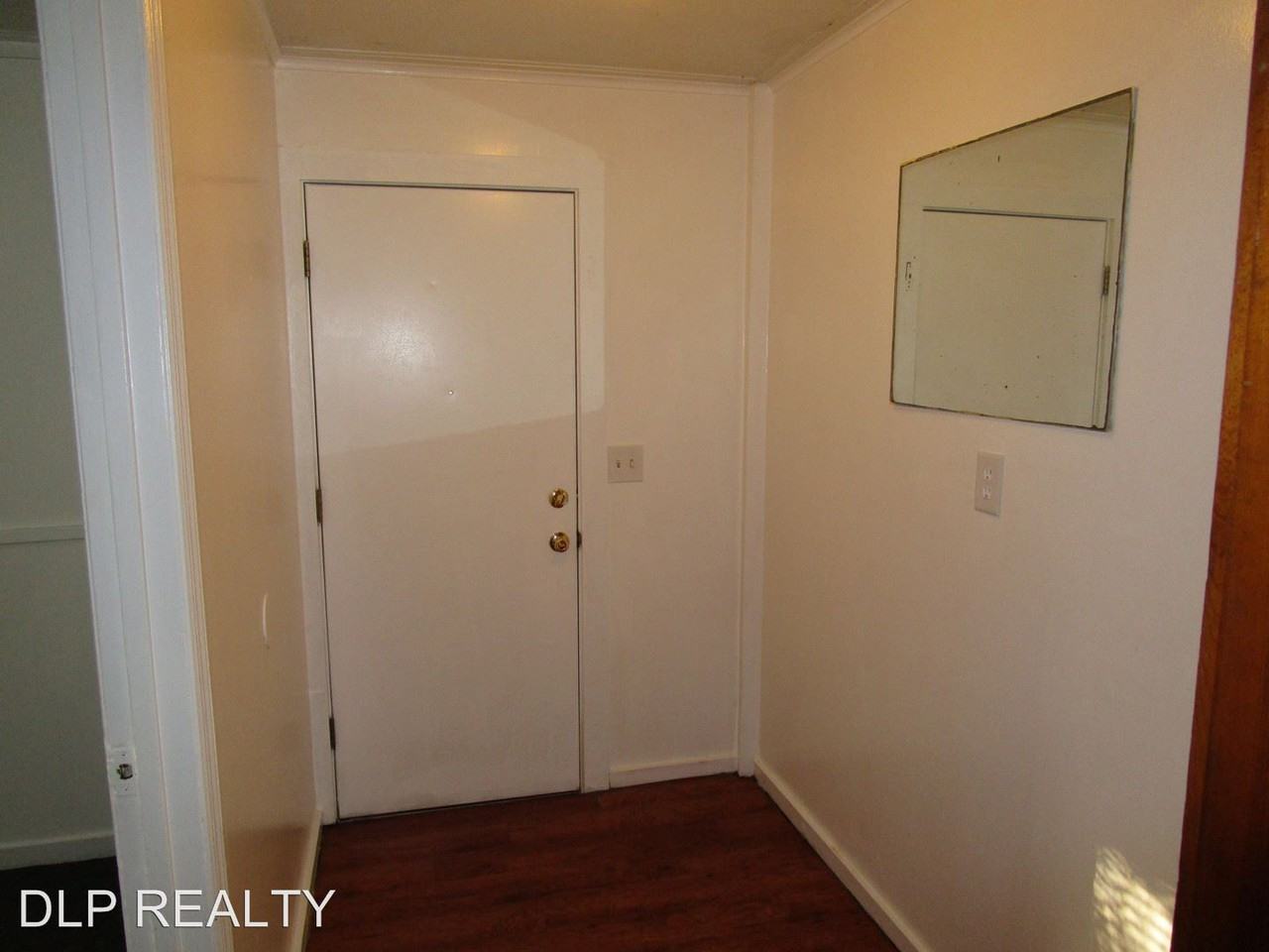 407 Poinsetta Road - Photo 2 of 11