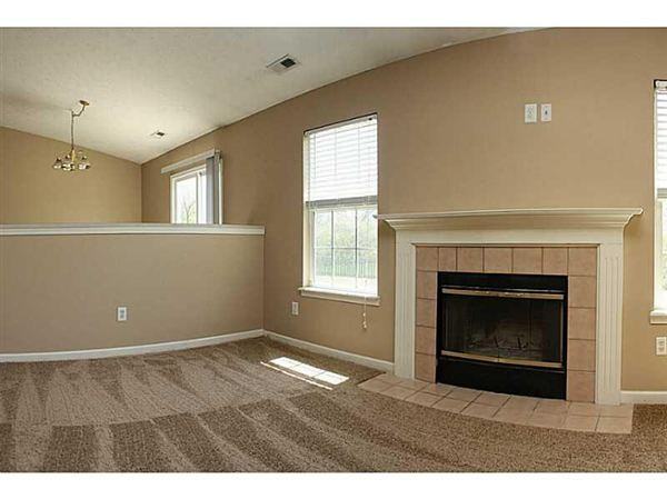 6209 Glebe Cir - Photo 2 of 17