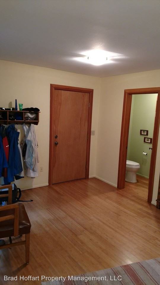 1170 SW Upland Dr - Photo 2 of 31