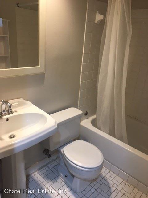 1704 19th St NW #9 - Photo 2 of 15