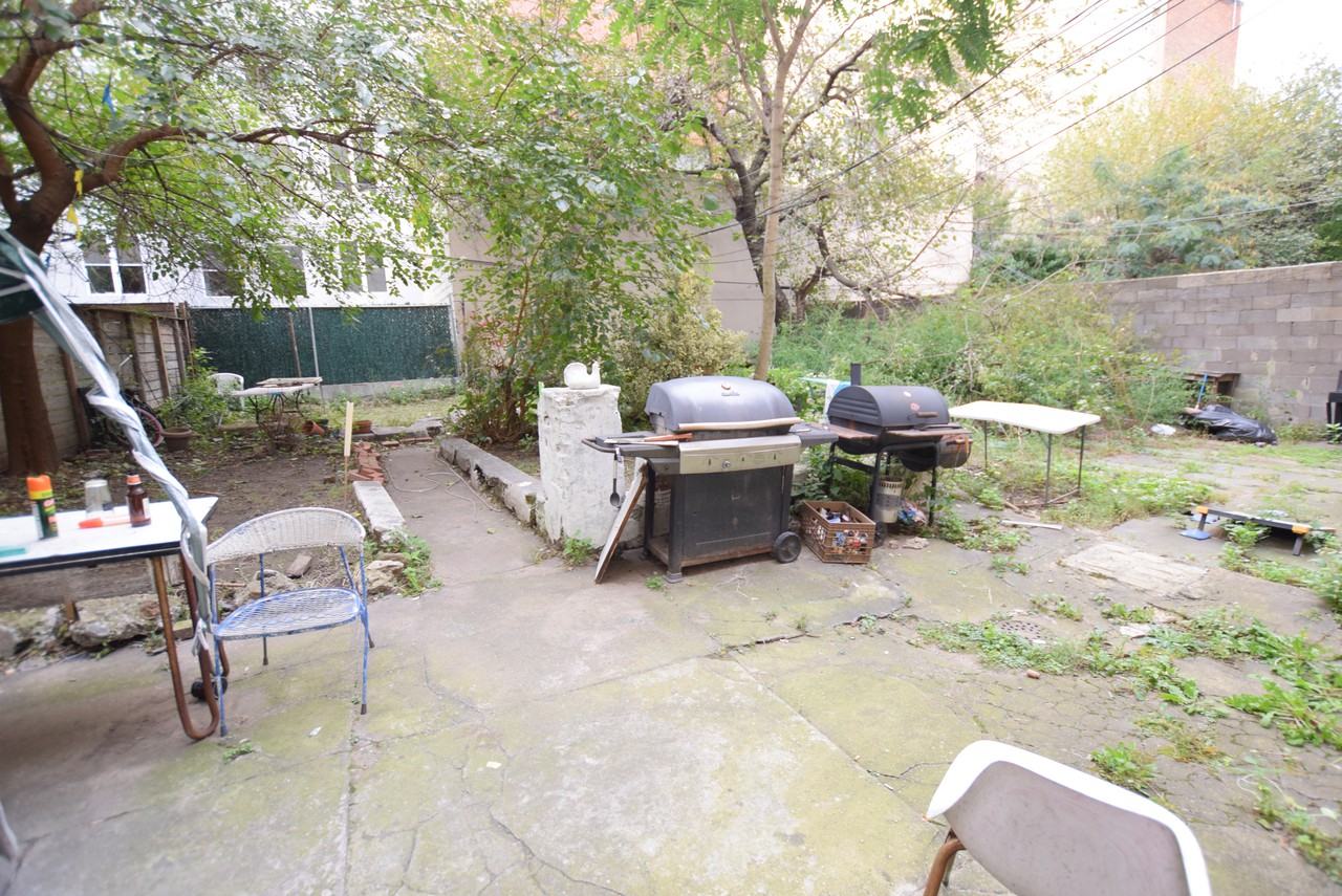 31 Montrose Avenue #qq