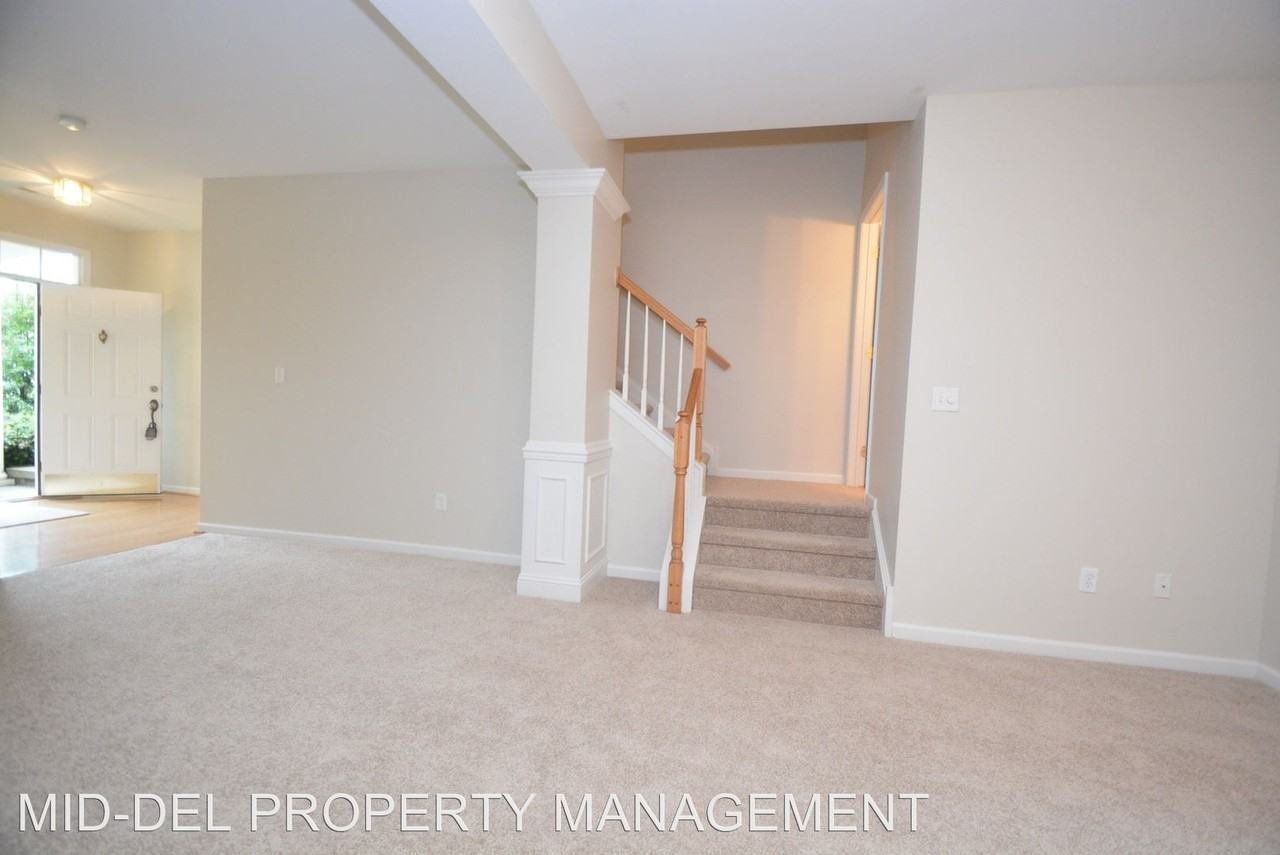 312 Norwalk Way - Photo 2 of 21