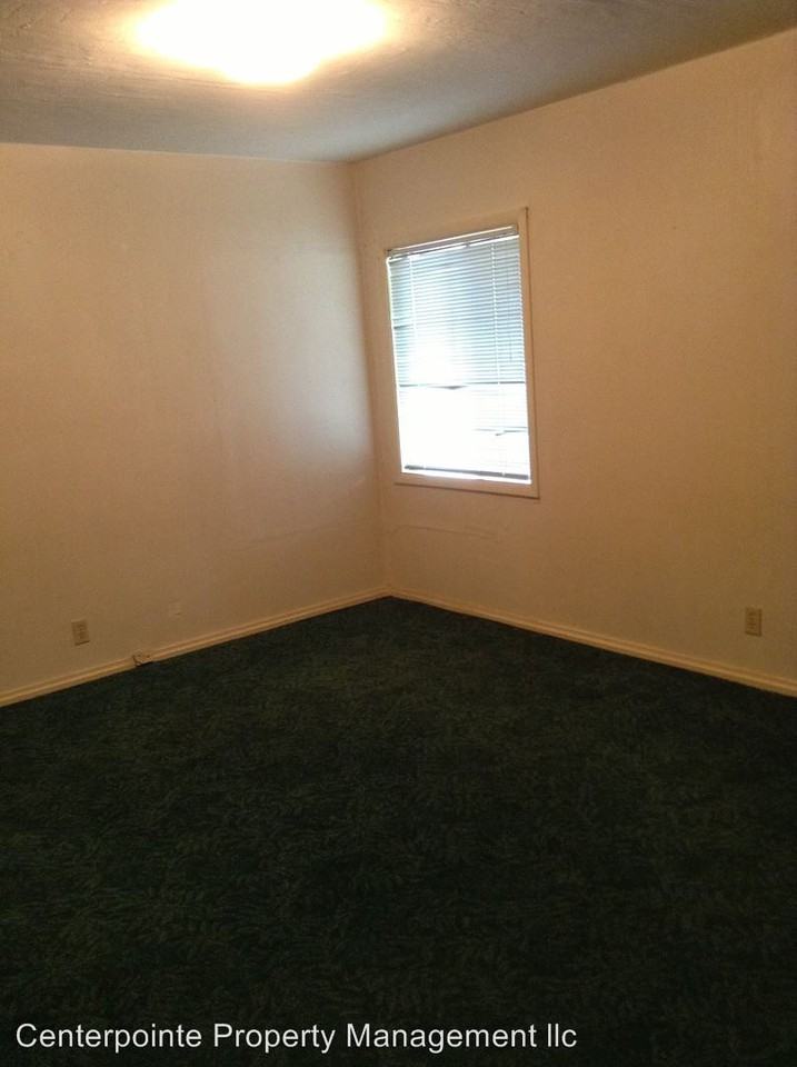 561 E Everett Ave - Photo 2 of 10