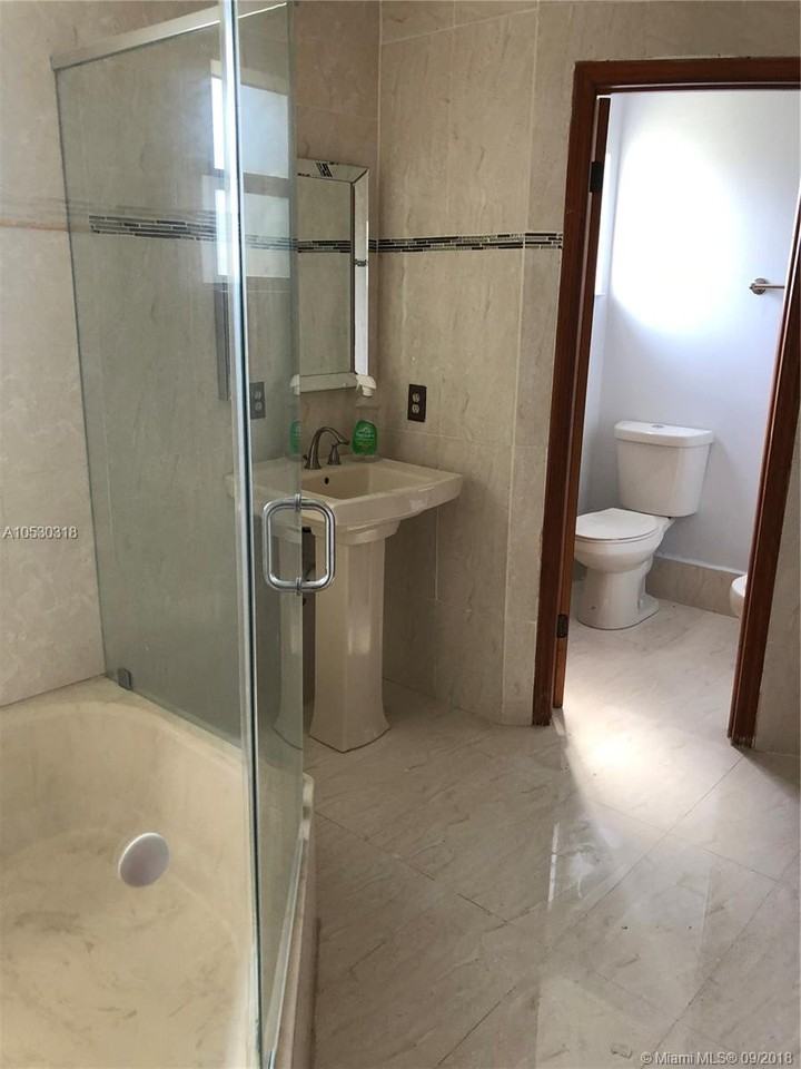 8880 Southwest 6th Lane - Photo 3 of 14