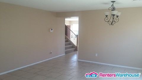 1389 S Bogle Ct - Photo 3 of 18