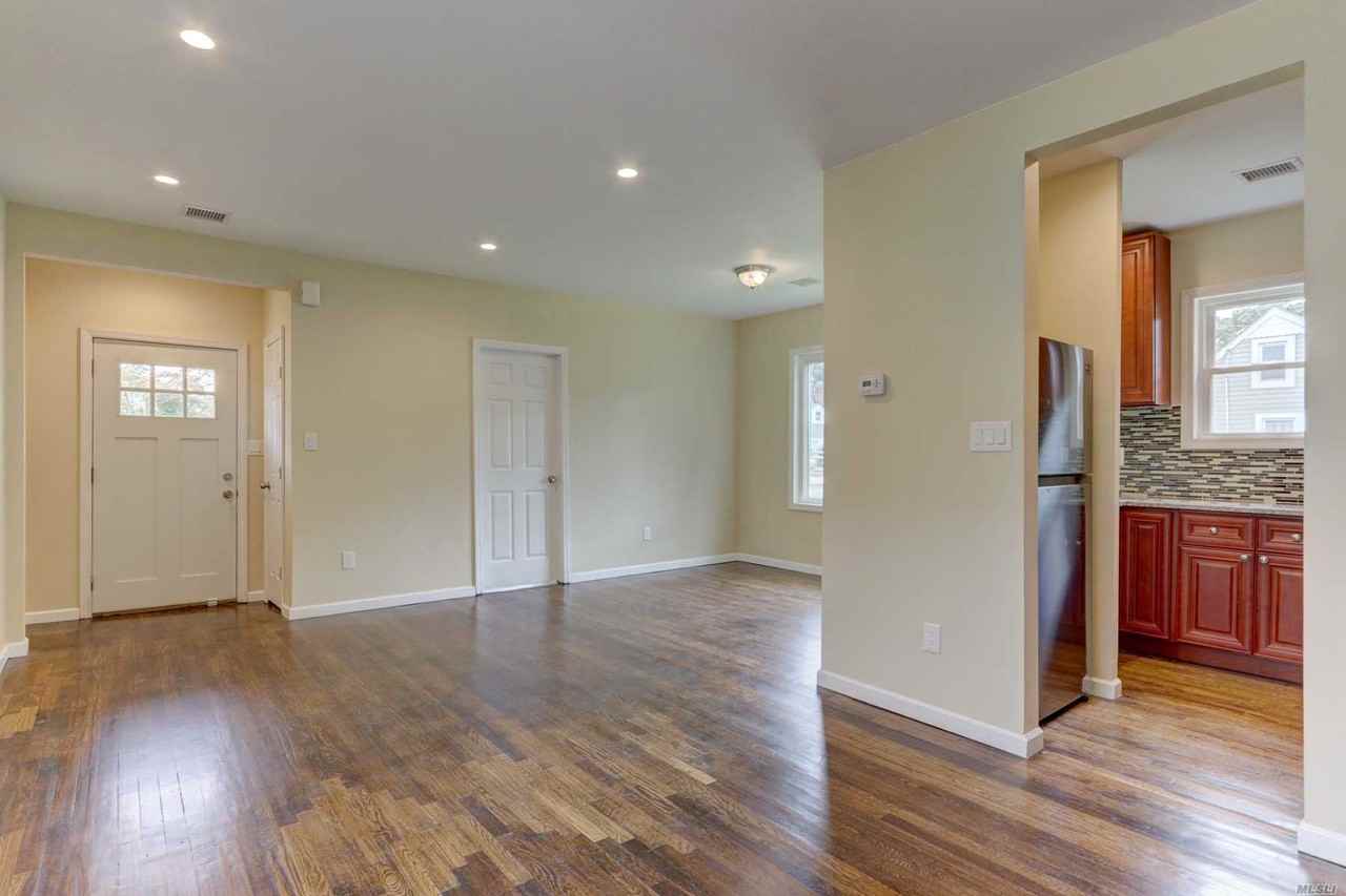 116 Mirin Ave - Photo 3 of 8