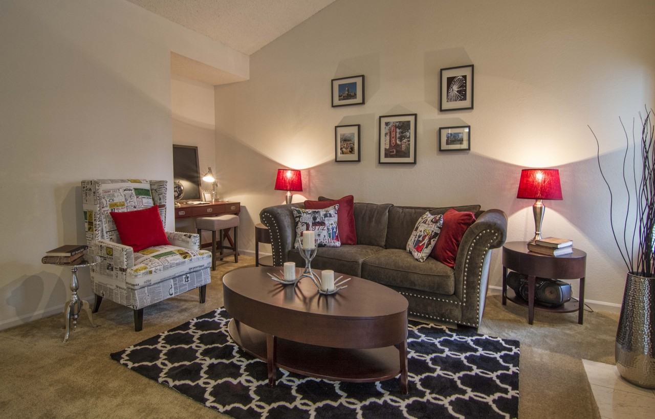 Country Club GA - Photo 2 of 11