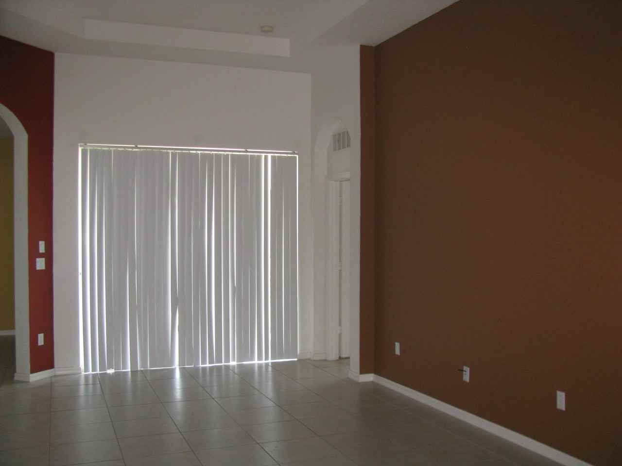 10063 SW Chadwick Dr - Photo 3 of 4