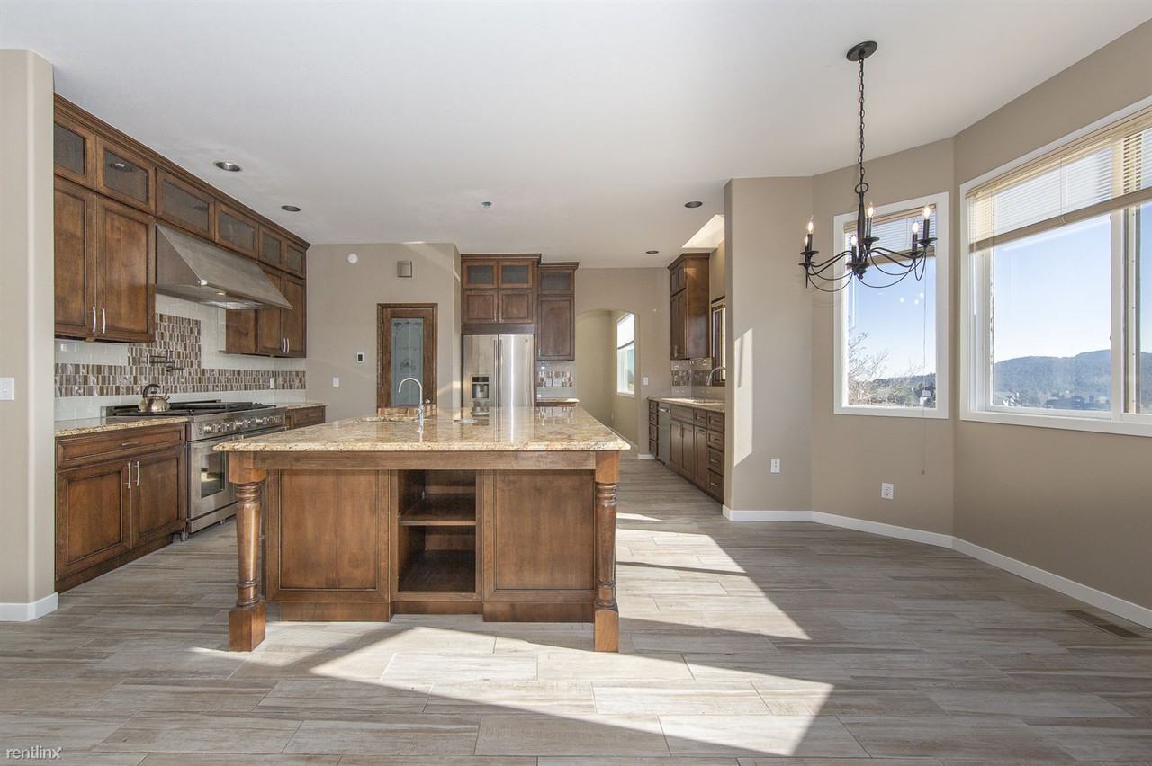 468 Buffalo Bill Cir - Photo 3 of 15