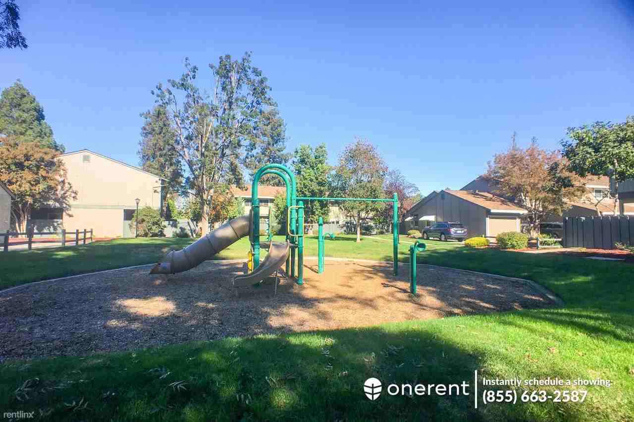 4770 Raspberry Pl - Photo 3 of 21