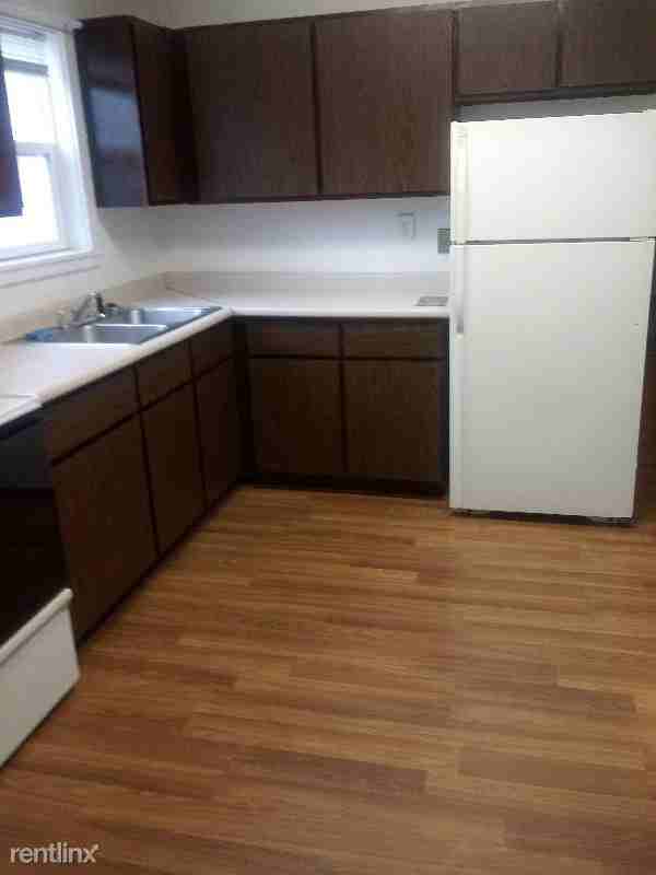 343 4th St - Photo 2 of 5