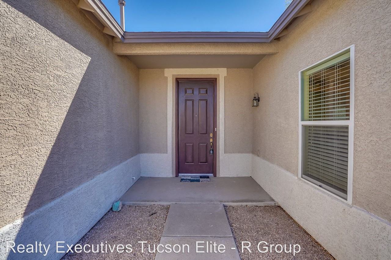 3323 S Twilight Echo Rd - Photo 2 of 50