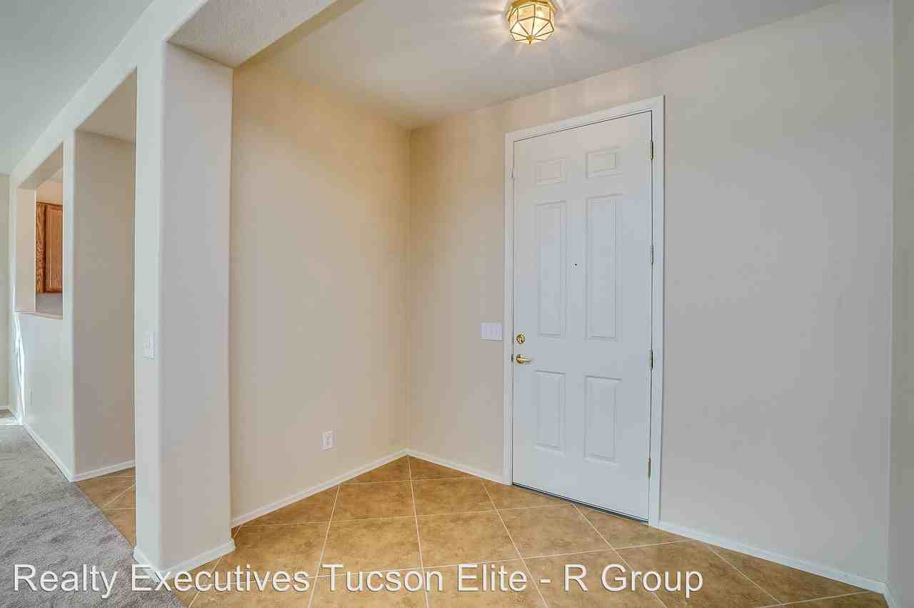 3323 S Twilight Echo Rd - Photo 3 of 50