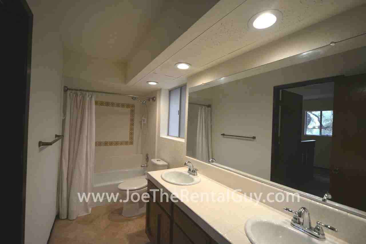 109 Bristol Rd - Photo 2 of 23