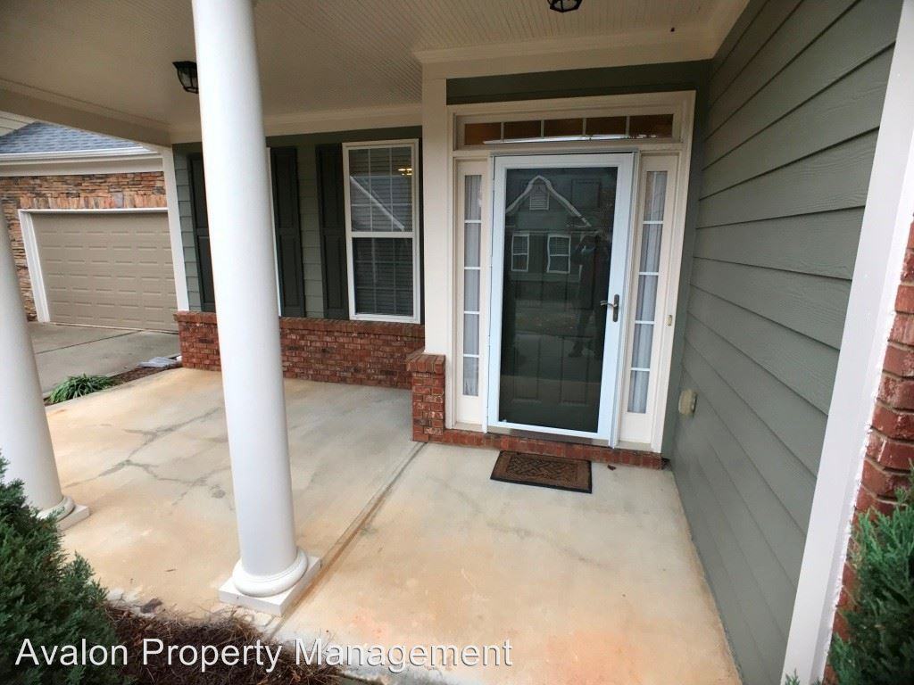 1845 Manor View Cir NW - Photo 2 of 35