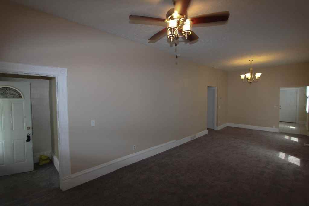 3129 S 18th St - Photo 3 of 15