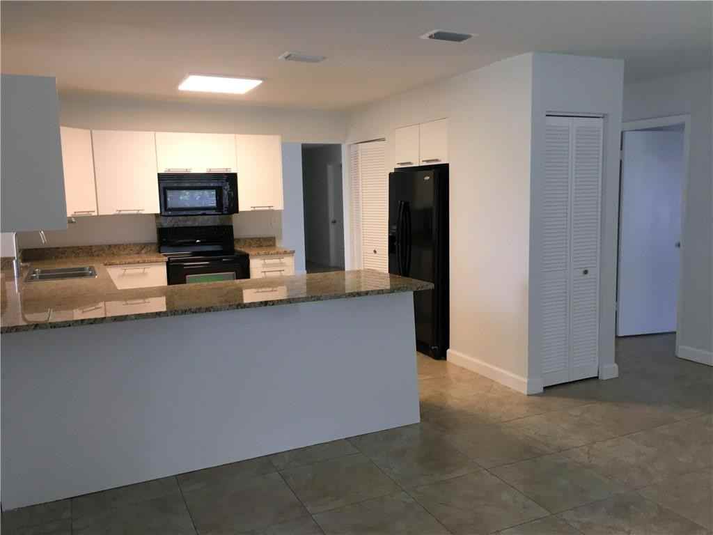 10331 Southwest 20th Street - Photo 2 of 17