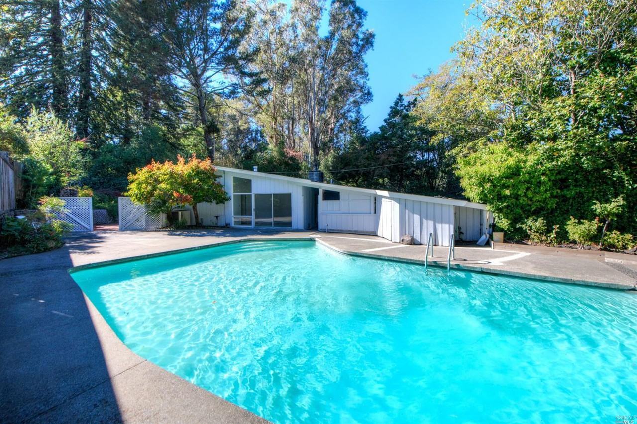 242 Locust Ave - Photo 2 of 29