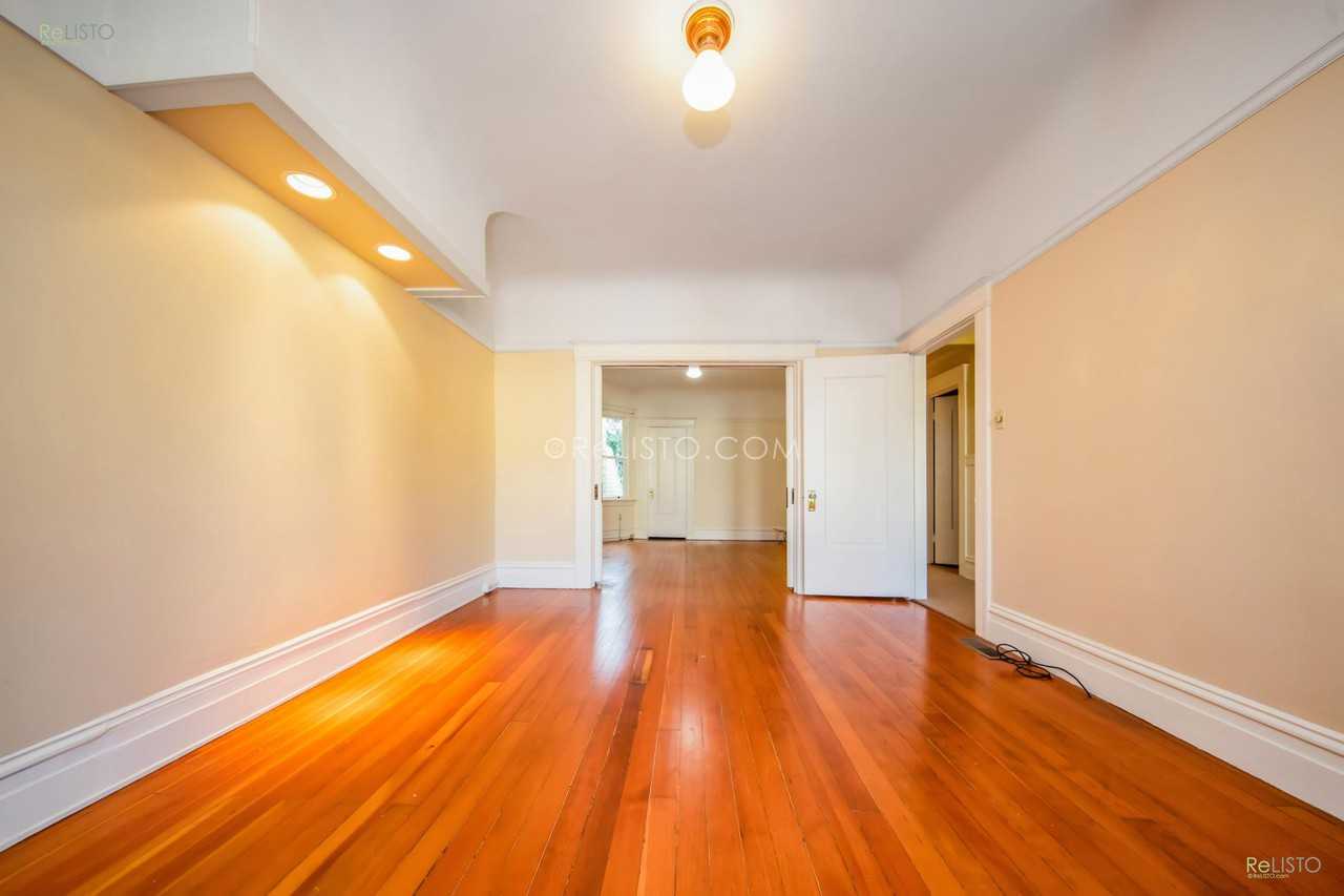 136 Chenery St - Photo 3 of 12