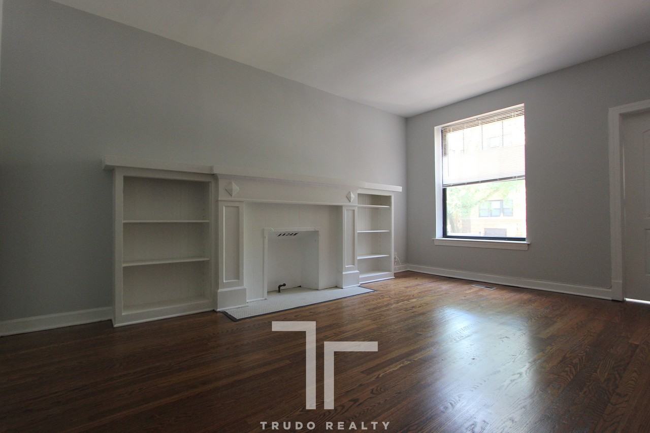 7700 North Marshfield Avenue