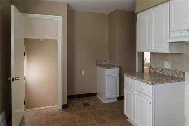 3159 Campbell St - Photo 3 of 4