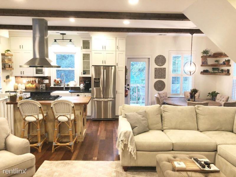 2318 N Dinwiddie St - Photo 2 of 26