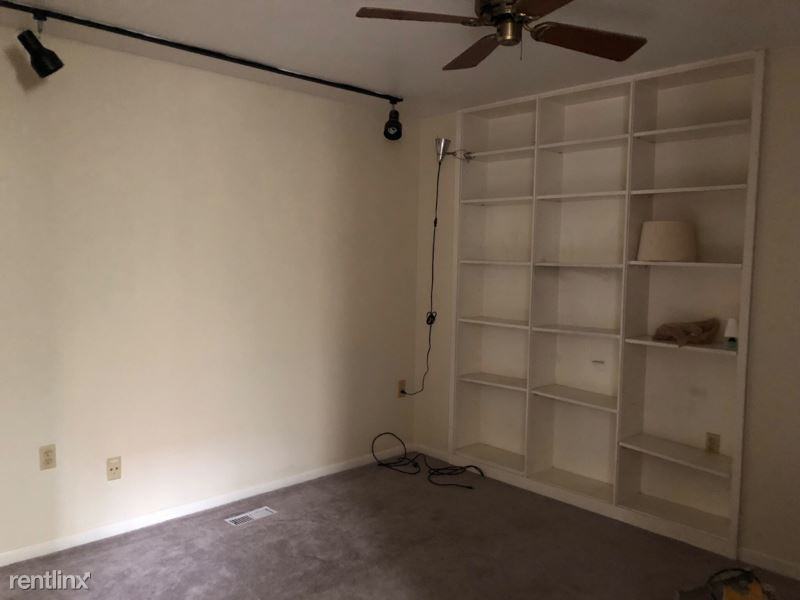 511 S Sharp St #1rear - Photo 2 of 7