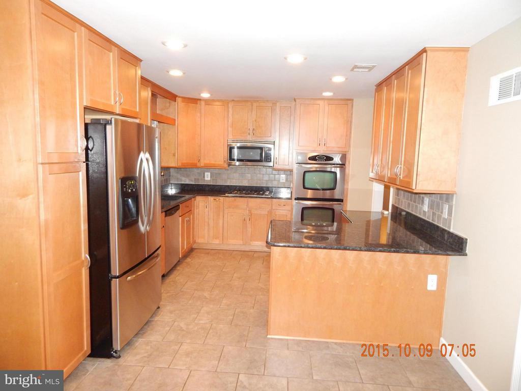 14743 Darbydale Ave - Photo 3 of 25