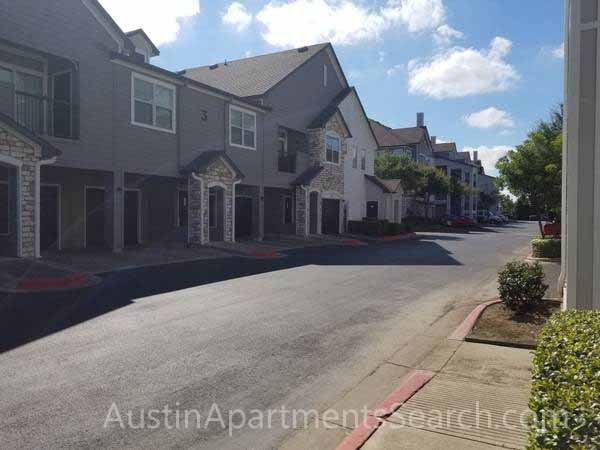 Austin Apartment Locator #506 - Photo 2 of 15