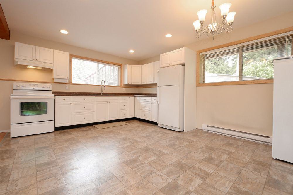 2105 Parkland Rd - Photo 3 of 8