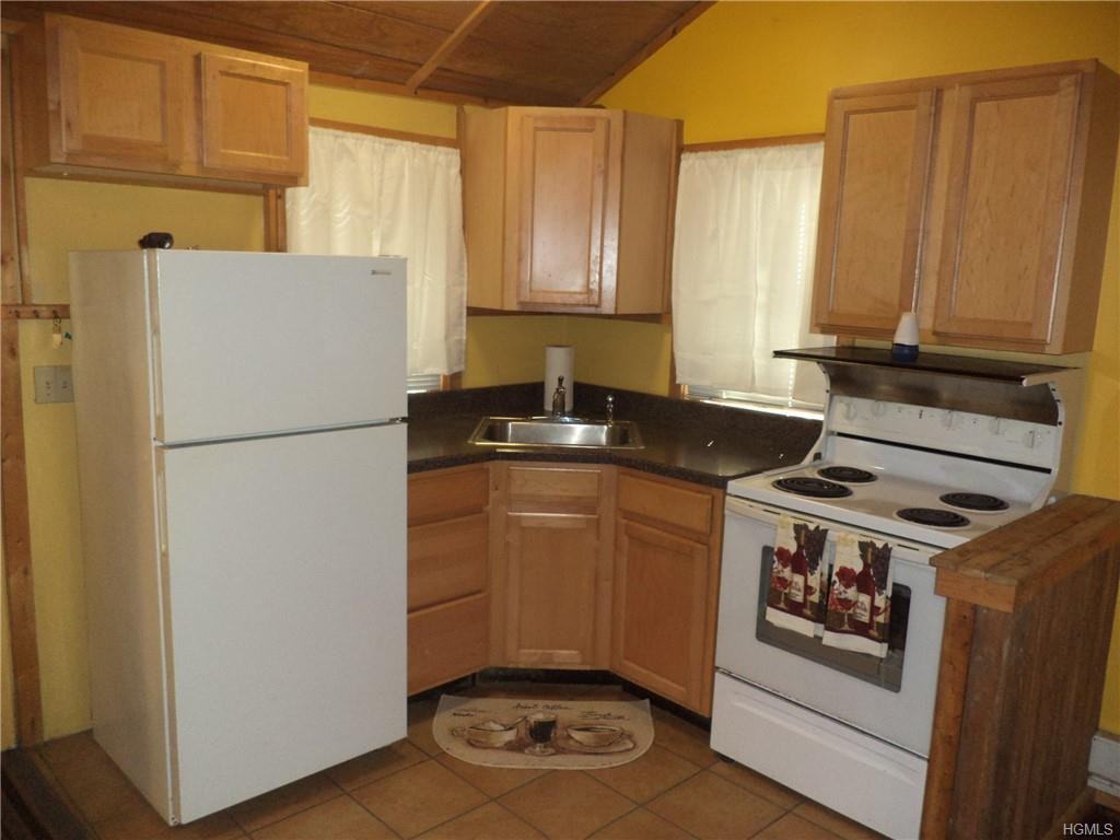 5 Woodland Cir S - Photo 3 of 21