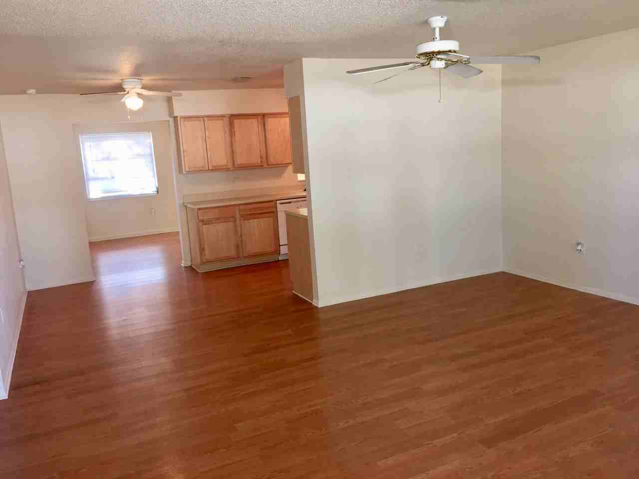 3144 Wood St - Photo 2 of 15