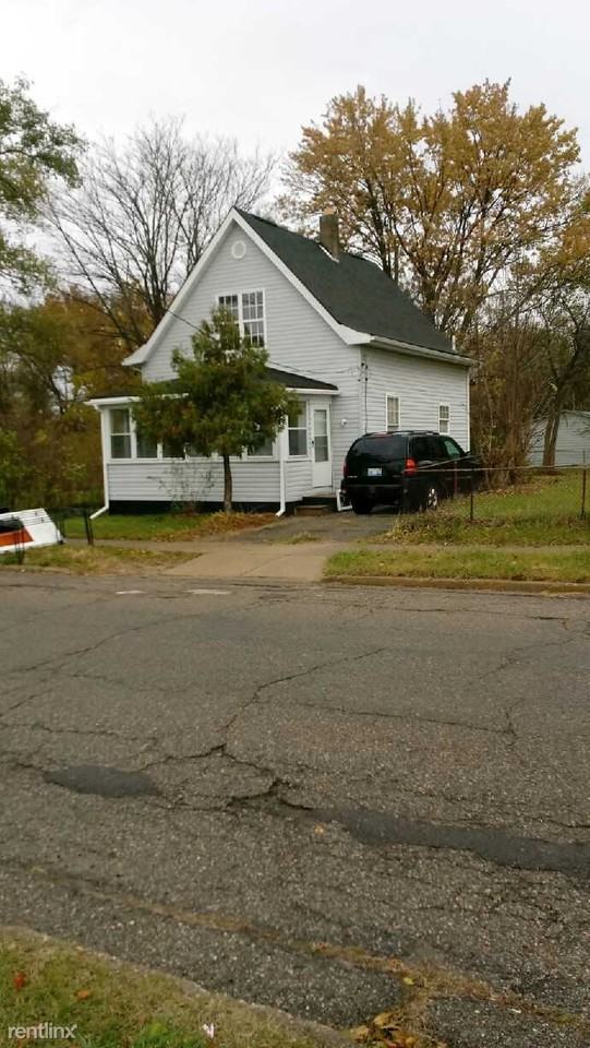 179 Lake St - Photo 2 of 6