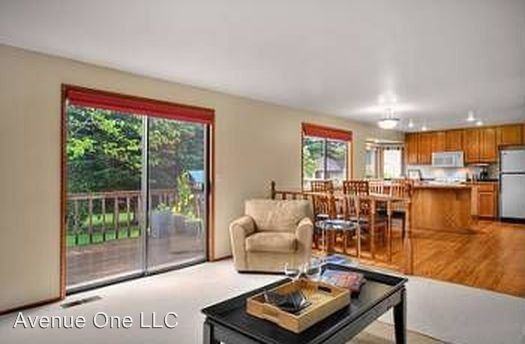 12945 177th Pl NE - Photo 3 of 7