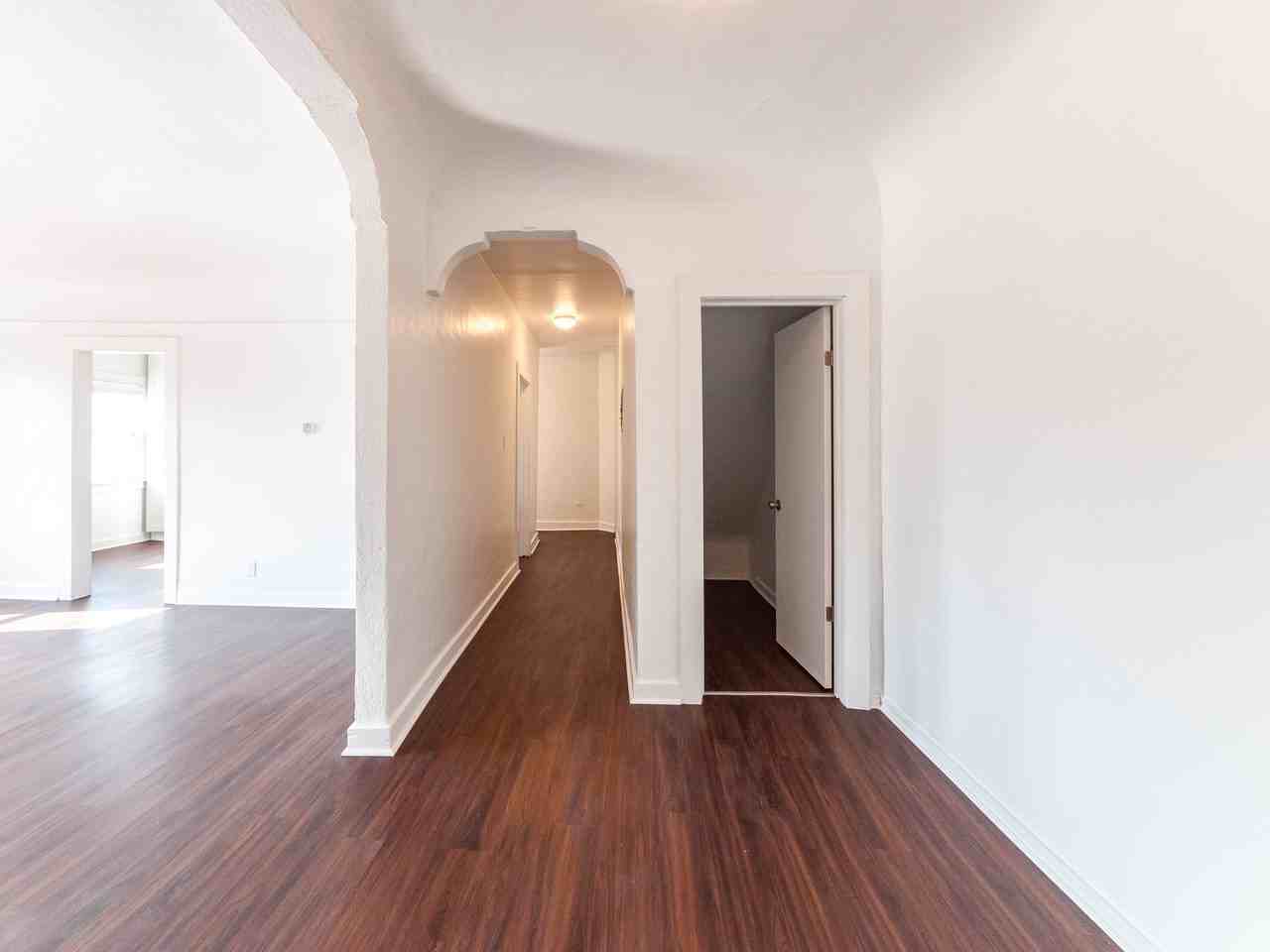1009 Alpine Street - Photo 3 of 17