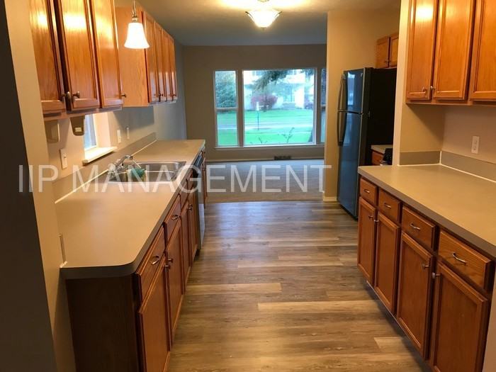 970 Worden Rd - Photo 2 of 27