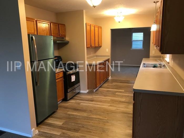 970 Worden Rd - Photo 3 of 27