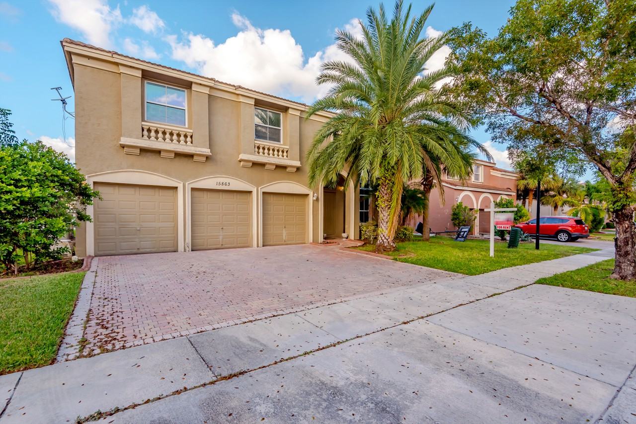 15863 SW 52 St, Miramar, FL 33027 4 Bedroom House for Rent for 3,100