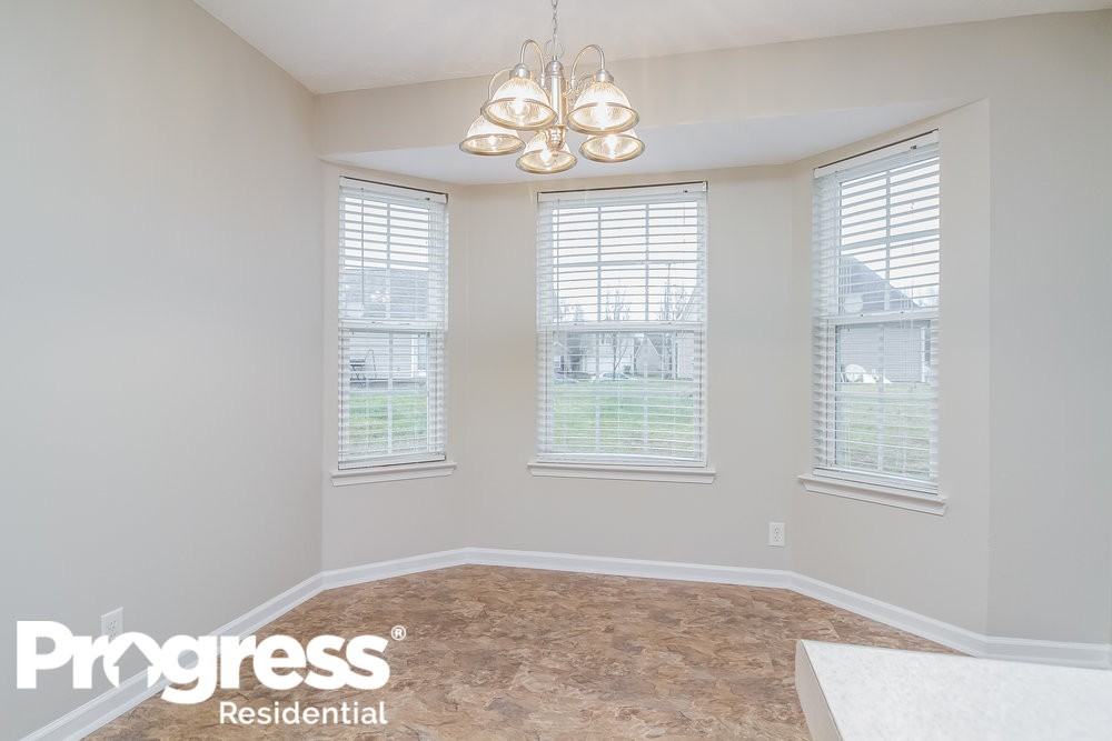 1413 Chesterbrook Ct - Photo 3 of 15