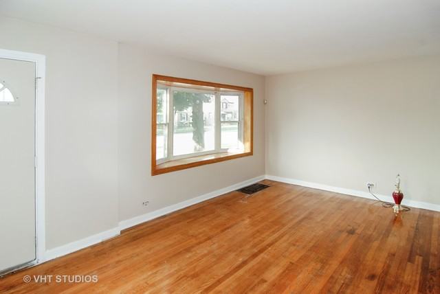 9064 Grand Ave - Photo 3 of 15