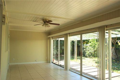 7805 NW 67th Ave - Photo 2 of 8