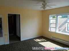 243 Park St W - Photo 2 of 11