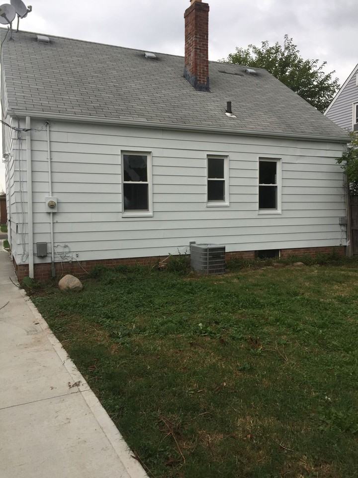 2807 Grovewood Ave - Photo 3 of 29