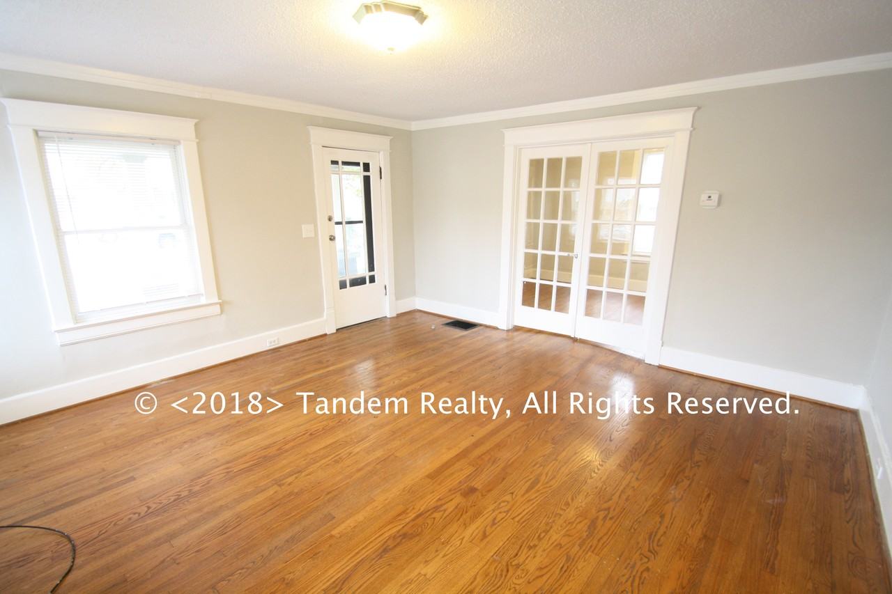 934 Mansfield Ave - Photo 2 of 15